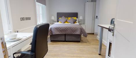 1 bedroom, desk, iron/ironing board, free WiFi