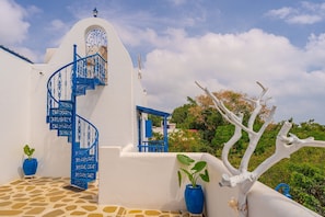 Terrace/patio - Conch Resort-Luxury Private Pool Suites (Vanur)