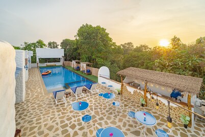 Conch Resort-Luxury Private Pool Suites