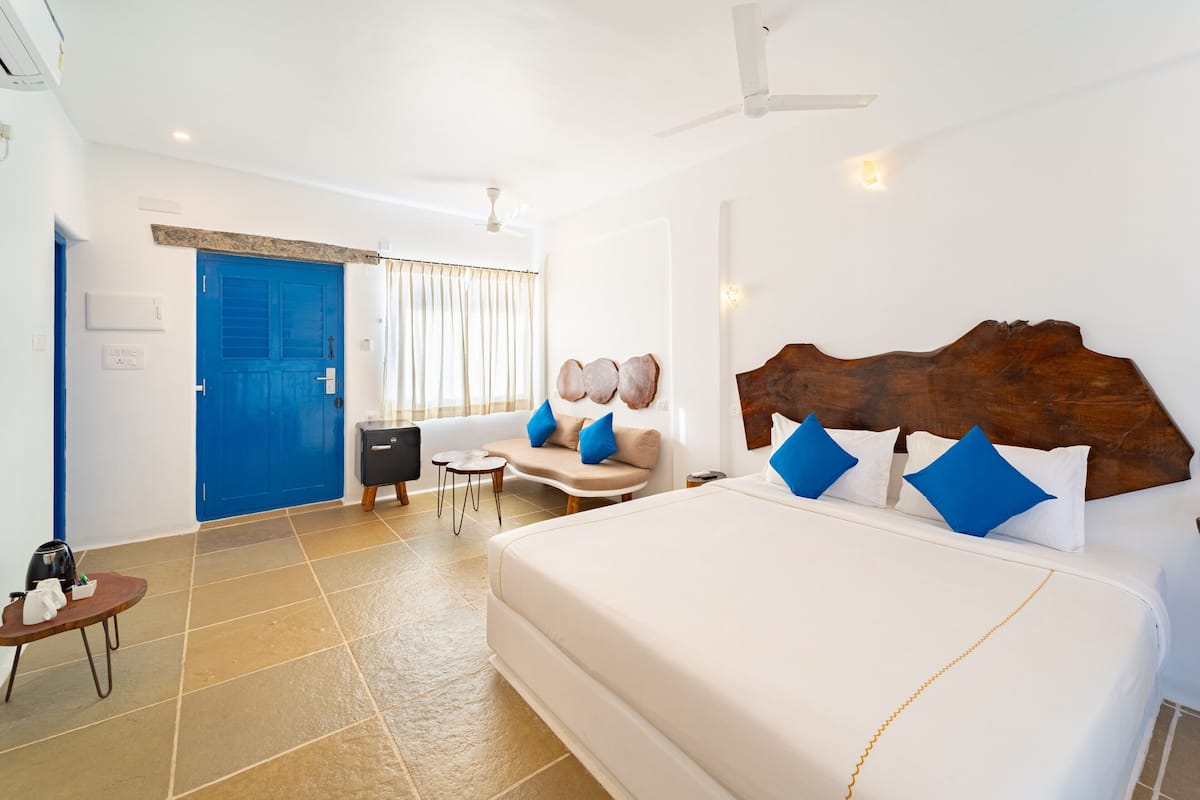 Deluxe Double Room, Patio, Pool View | Egyptian cotton sheets, premium bedding, memory foam beds
