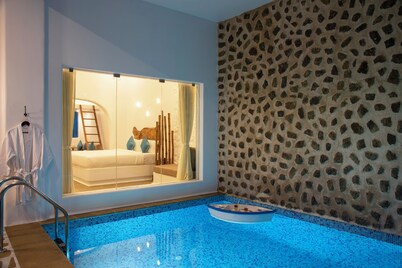 Conch Resort-Luxury Private Pool Suites