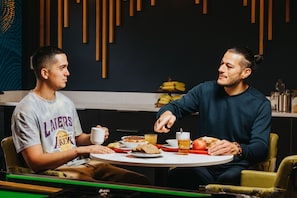 Desayuno bufé gratuito y diario