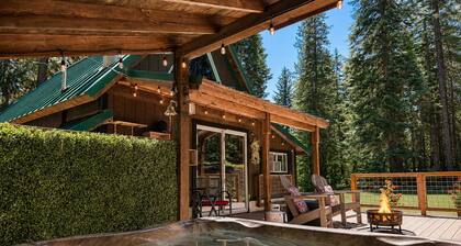 Camp David 1 Bedroom Home by NW Comfy Cabins