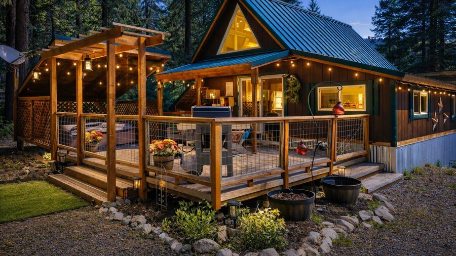 Camp David 1 Bedroom Home by NW Comfy Cabins