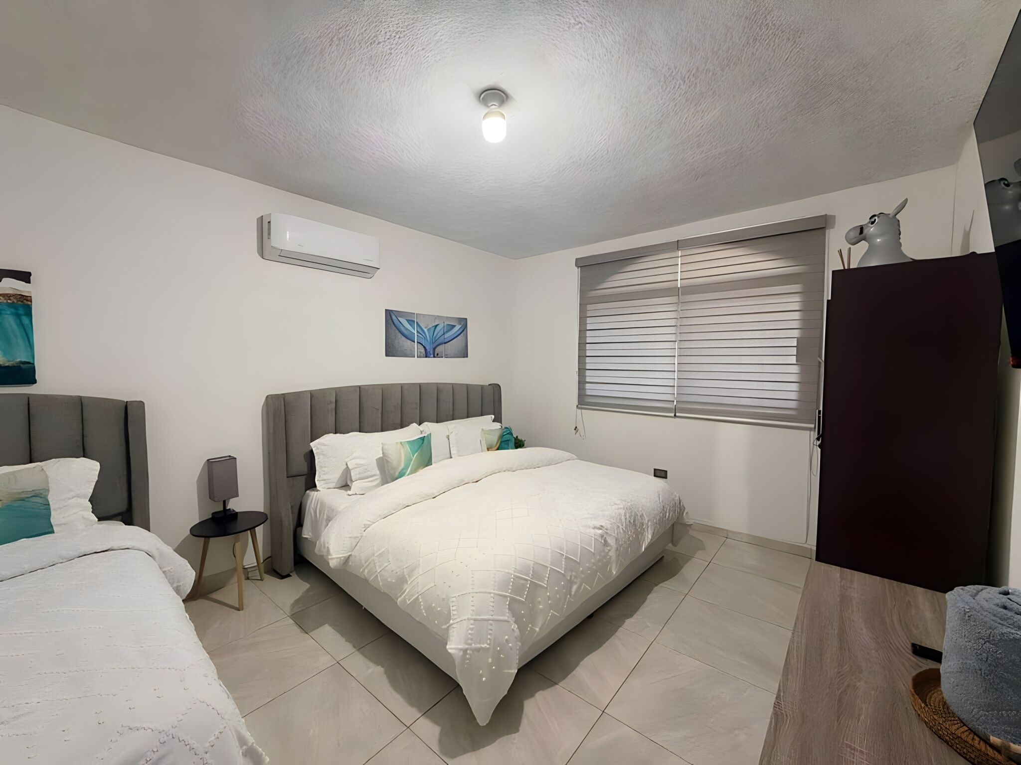 3 soverom, strykejern/-brett, reiseseng for barn og wi-fi (inkludert)