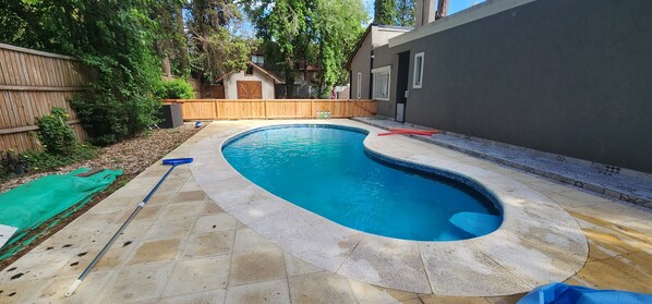 Piscine extérieure, piscine chauffée