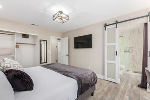 3 dormitorios, escritorio, tabla de planchar con plancha y wifi