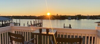 Private Home, Charter Fishing and Ecotourism.  Only 25 miles to French Quarter.