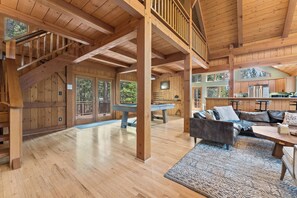 Smart TV, fireplace, offices - Brookstone Beauty | Pool Table, Hot Tub, Northstar (Truckee)