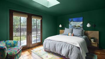 2 slaapkamers, een bureau, een strijkplank/strijkijzer, wifi