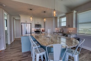 Fridge, microwave, oven, stovetop - Special: 10% Off & Free Sunset Cruise! Private Pool • Elevator • Ocean View (Upper Captiva Island)