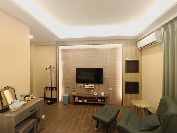 Standard Triple Room | Blackout drapes, iron/ironing board, free WiFi - Yijenzhide (Zhushan)