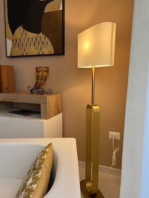 32-inch Smart TV with cable channels, TV, Netflix - TIZIANA'S HOUSE (Salerno)
