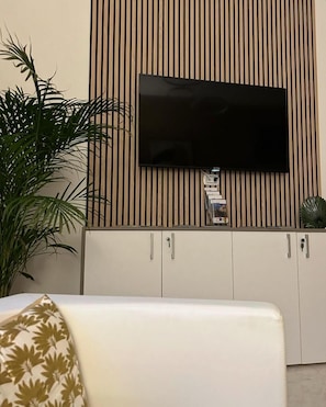 Una Smart TV, Netflix, películas de estreno, servicios de streaming