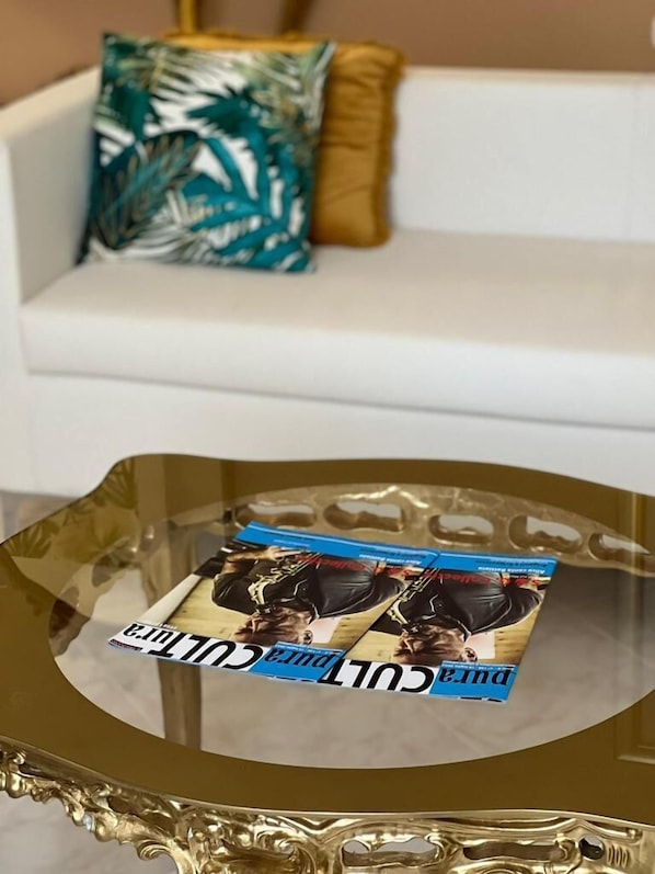 32-inch Smart TV with cable channels, TV, Netflix - TIZIANA'S HOUSE (Salerno)