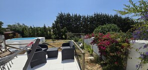 Bañera de hidromasaje al aire libre