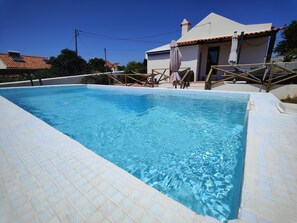 حمّام سباحة خارجي