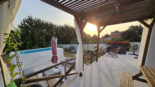 Small renovated farmhouse near the beach