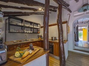 Køleskab, mikrobølgeovn, ovn, opvaskemaskine