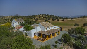 Exterior - Cubo's Cortijo El Perezon / rural / private pool / air conditioning (Archidona)