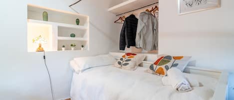 5 habitaciones, tabla de planchar con plancha y wifi gratis