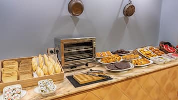 Daily buffet breakfast for a fee