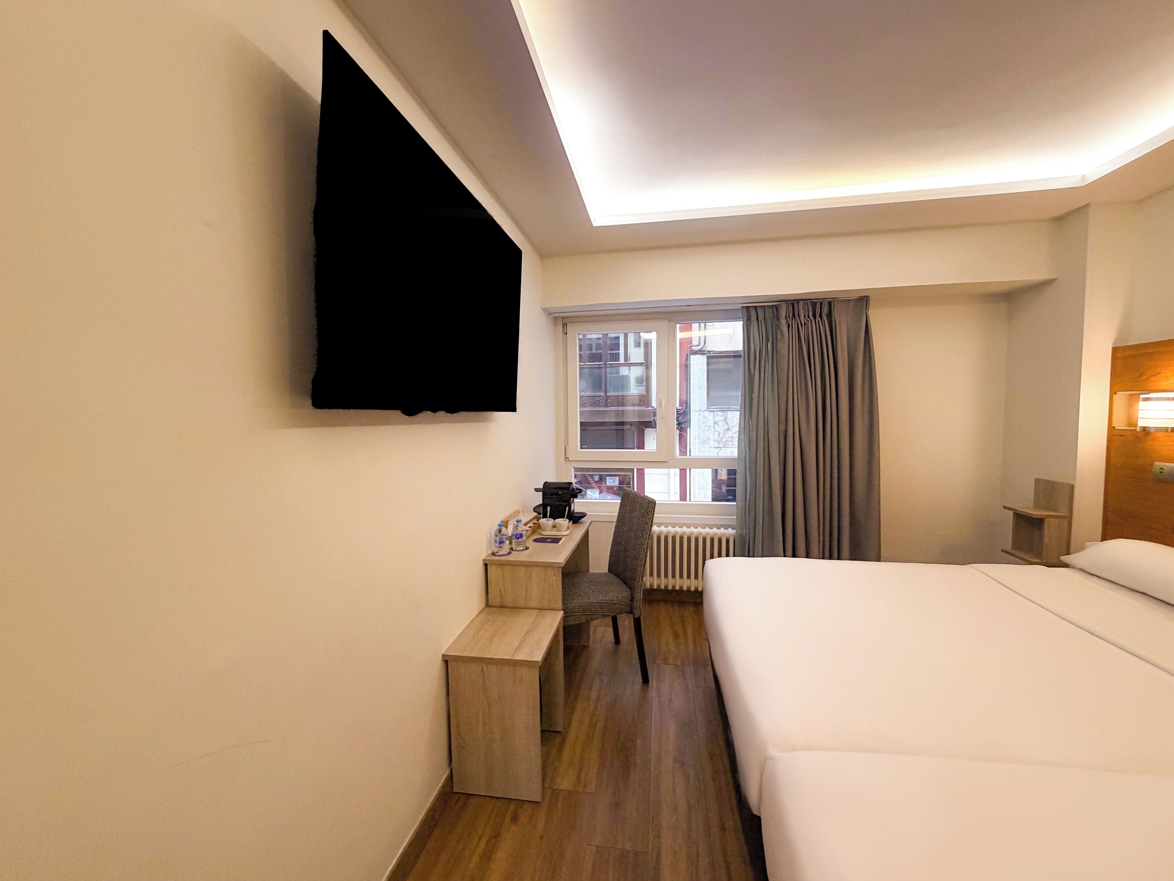 2 Single Beds, Premium Room | Desk, free WiFi, bed sheets