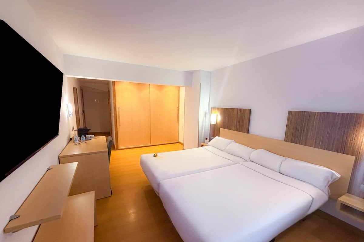 2 Single Beds, Premium Room