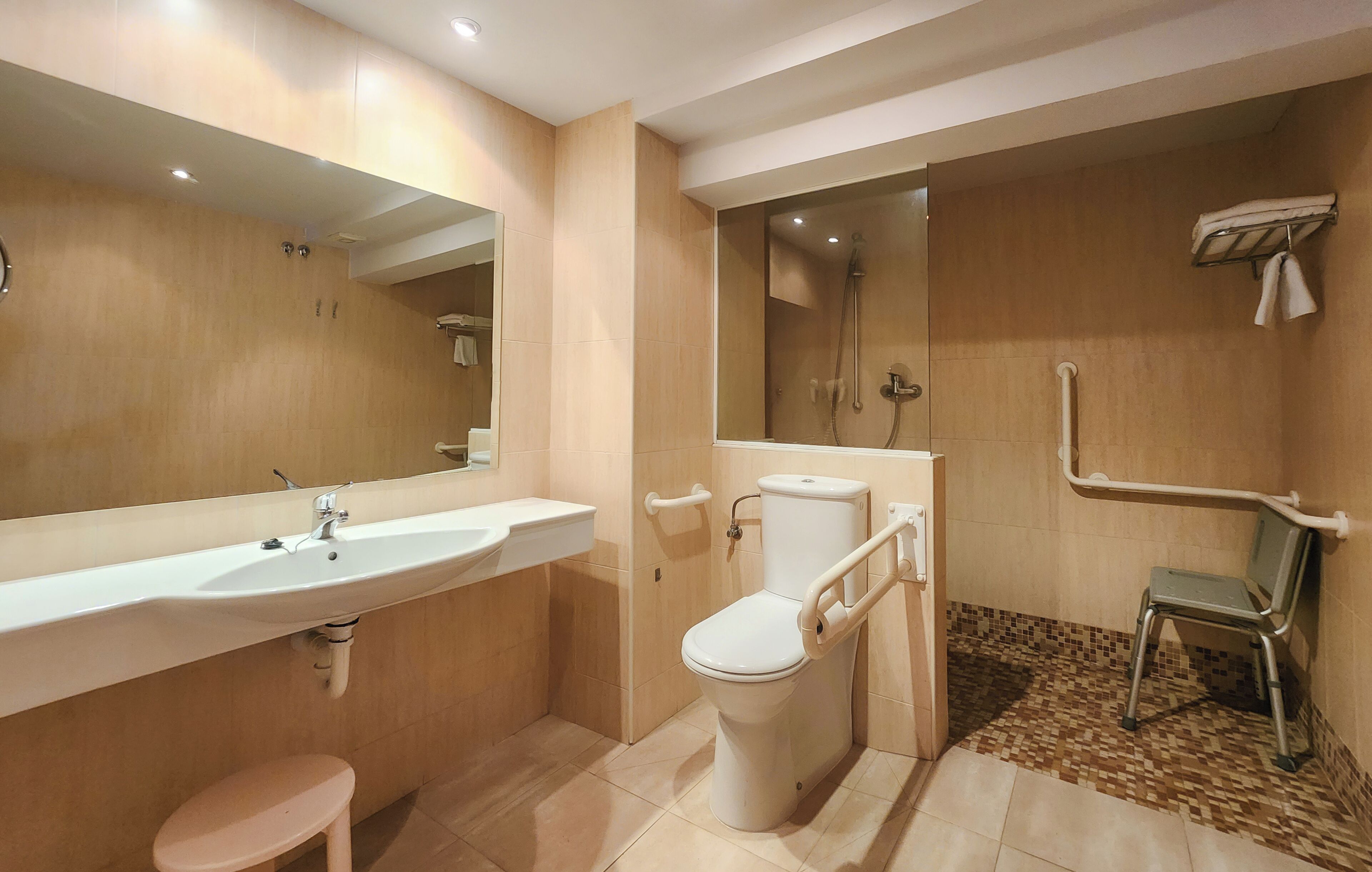 2 single beds, superior room | bathroom | towels, soap, shampoo