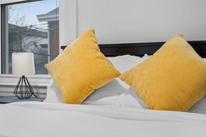 3 habitaciones, caja de seguridad en la habitación y escritorio 