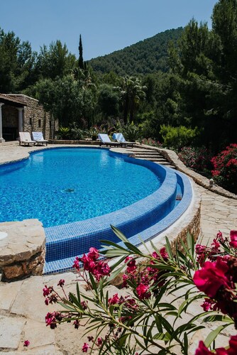 Païssa dén Bernat - Private Hilltop Estate, Infinity Pool & Sunsets | Sleeps 10