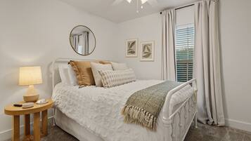 2 bedrooms, travel crib, WiFi