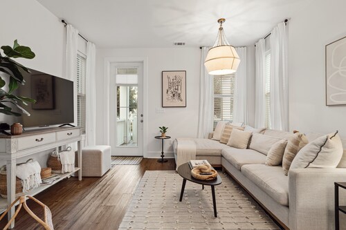 Downtown Ocean Springs Cottage with Golf Cart for Rent