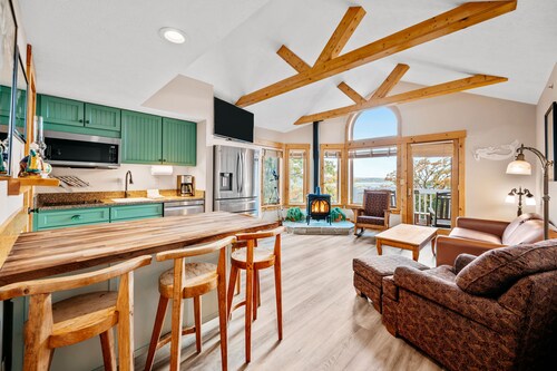 Stony Brook 23 | Top Floor, Heated Pool, Lake Michigan View