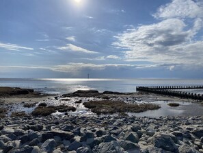 Plage à proximité, chaise longue