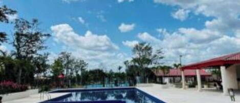 Piscina all'aperto