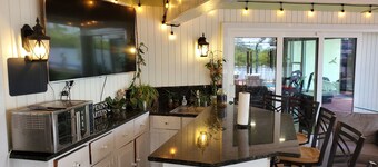 Fun Relaxing Riverfront View Vacation Home Pool Boat Docks Lifetime Memories