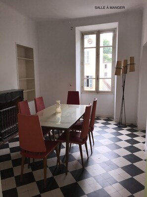 Dining - Very large apartment in the historic center (Ajaccio)