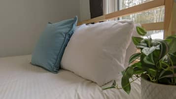 2 bedrooms, bed sheets