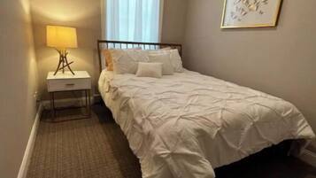 2 bedrooms, desk, iron/ironing board, free WiFi