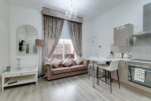 Interior - RST Rodney Street #1 (Liverpool)