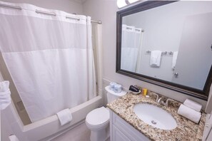 Combined shower/bathtub, hair dryer - Amazing Place at the Beach III -  Low Floor, Views (Myrtle Beach)