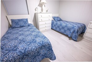 2 bedrooms, iron/ironing board, free WiFi, bed sheets