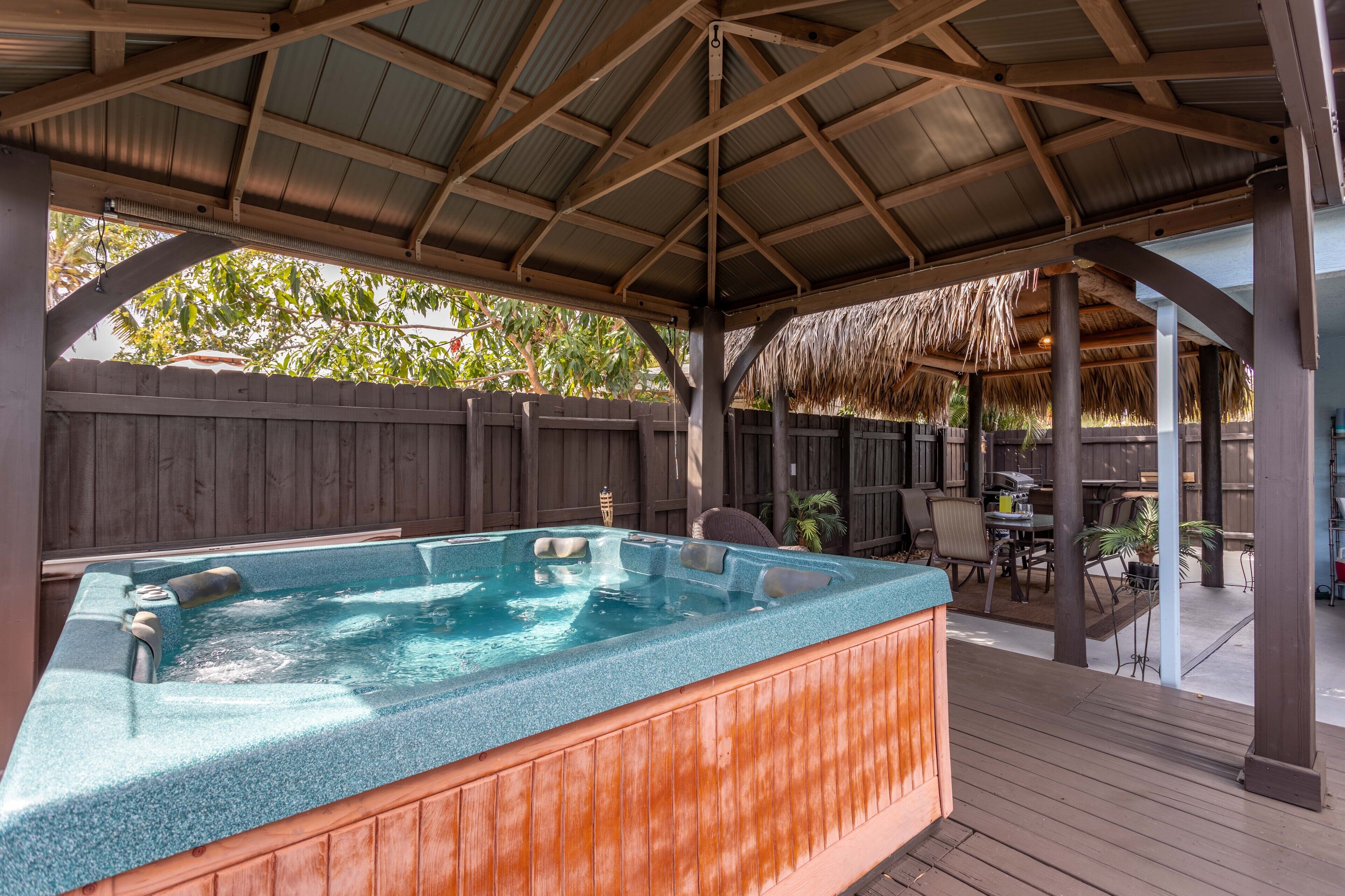 Bain à remous extérieur