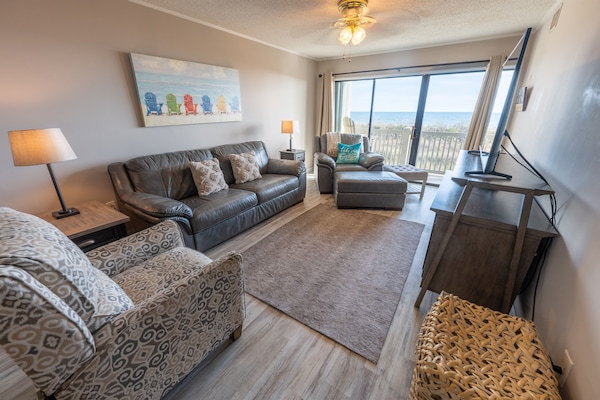 Direct Oceanfront, Beautifully Decorated