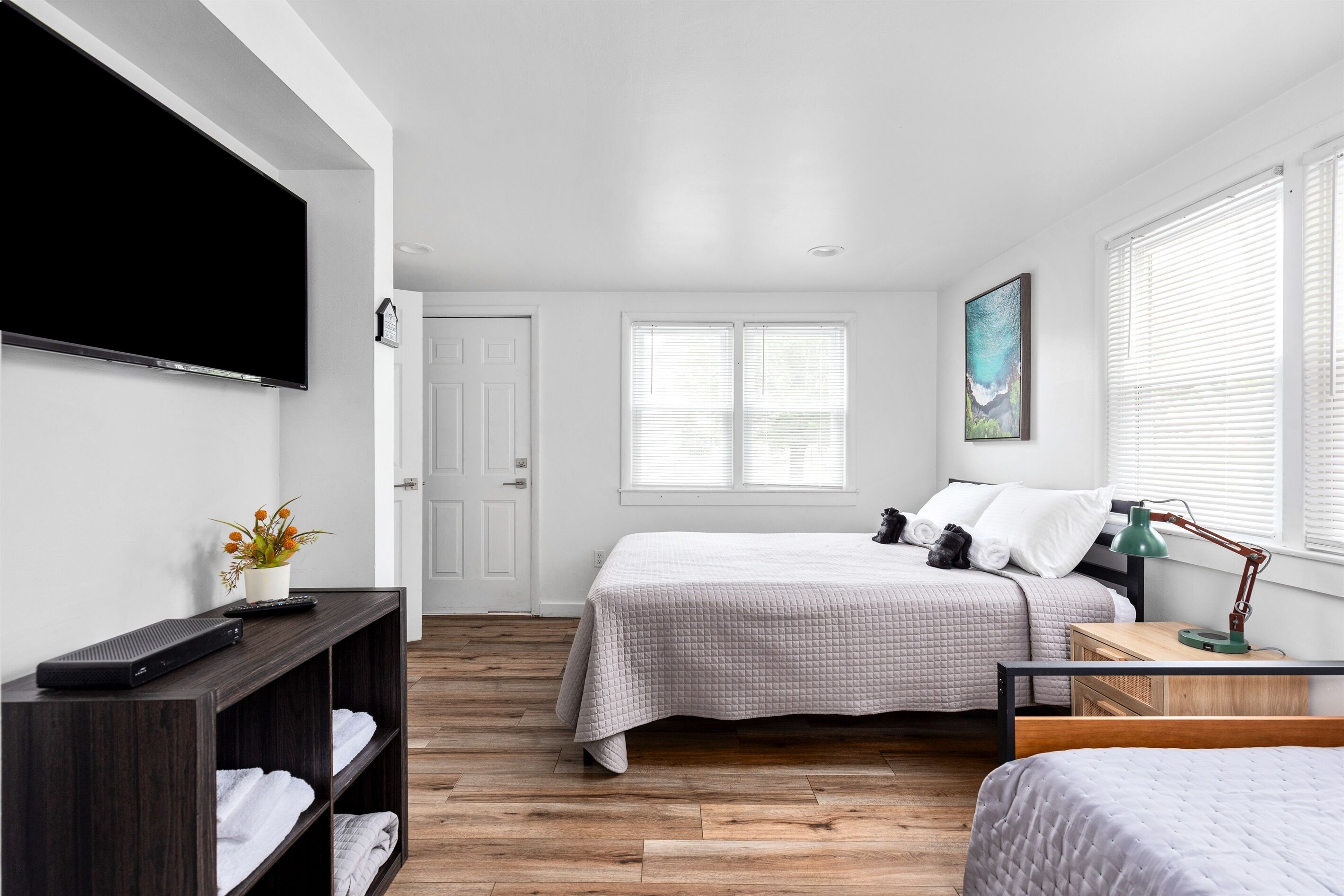 2 bedrooms, WiFi, bed sheets