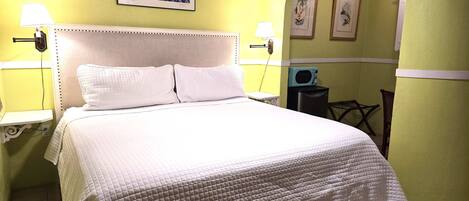 1 bedroom, desk, iron/ironing board, WiFi