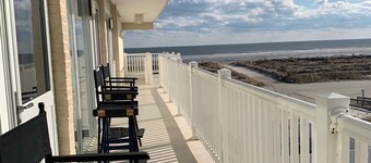 Beachfront condo with spectacular views - steps from the beach