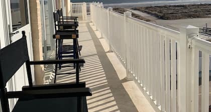 Beachfront condo with spectacular views - steps from the beach