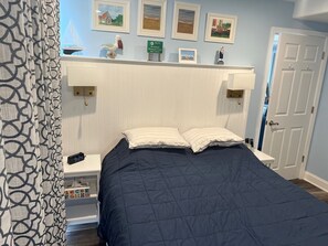 2 bedrooms, iron/ironing board, free WiFi - Beachfront condo with spectacular views - steps from the beach (Wildwood Crest)